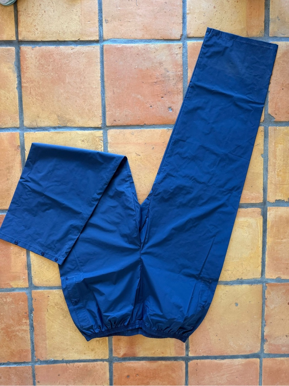Columbia Men's Navy Blue Lightweight Jogger Pants